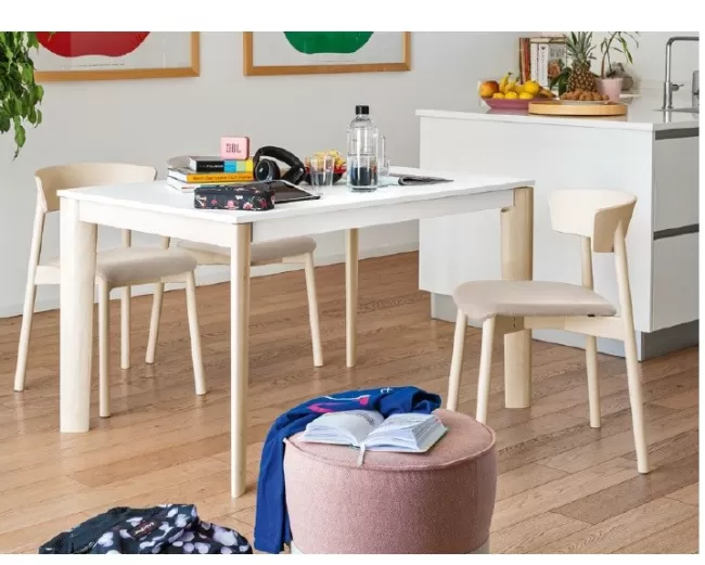 Agù Mobili collezione Tavoli e Sedie