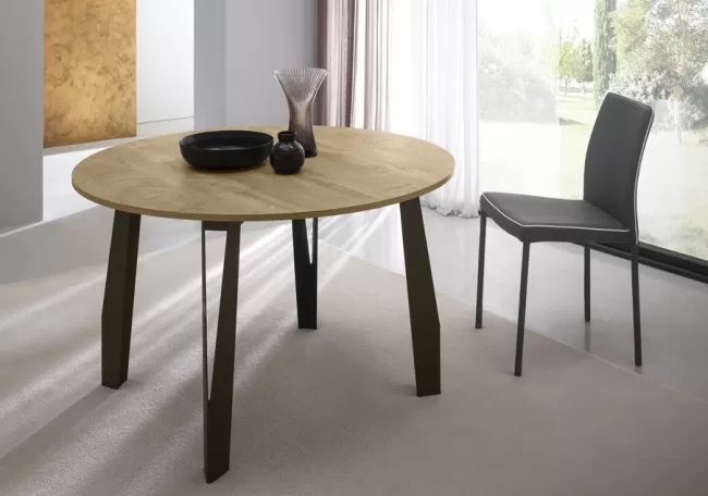 Agù Mobili collezione Tavoli e Sedie
