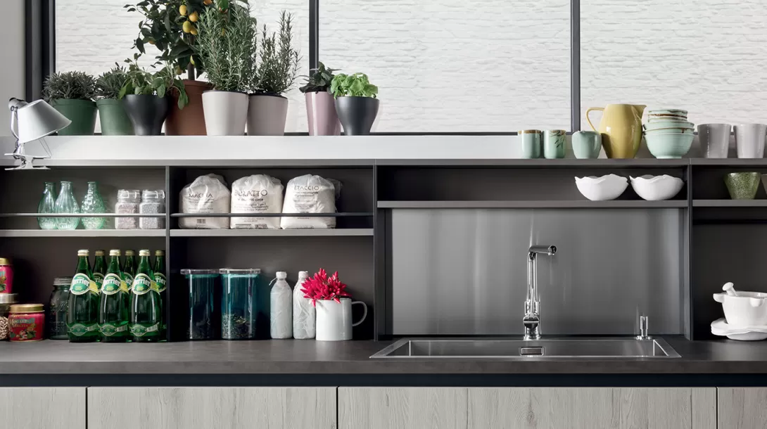 Il sistema step system di Veneta cucine. Come utilizzare lo spazio solitamente non sfruttato in cucina!